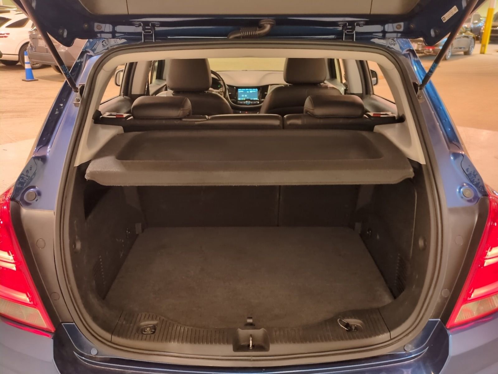 Used 2019 Chevrolet Trax LT w/ LT Convenience Package image 13