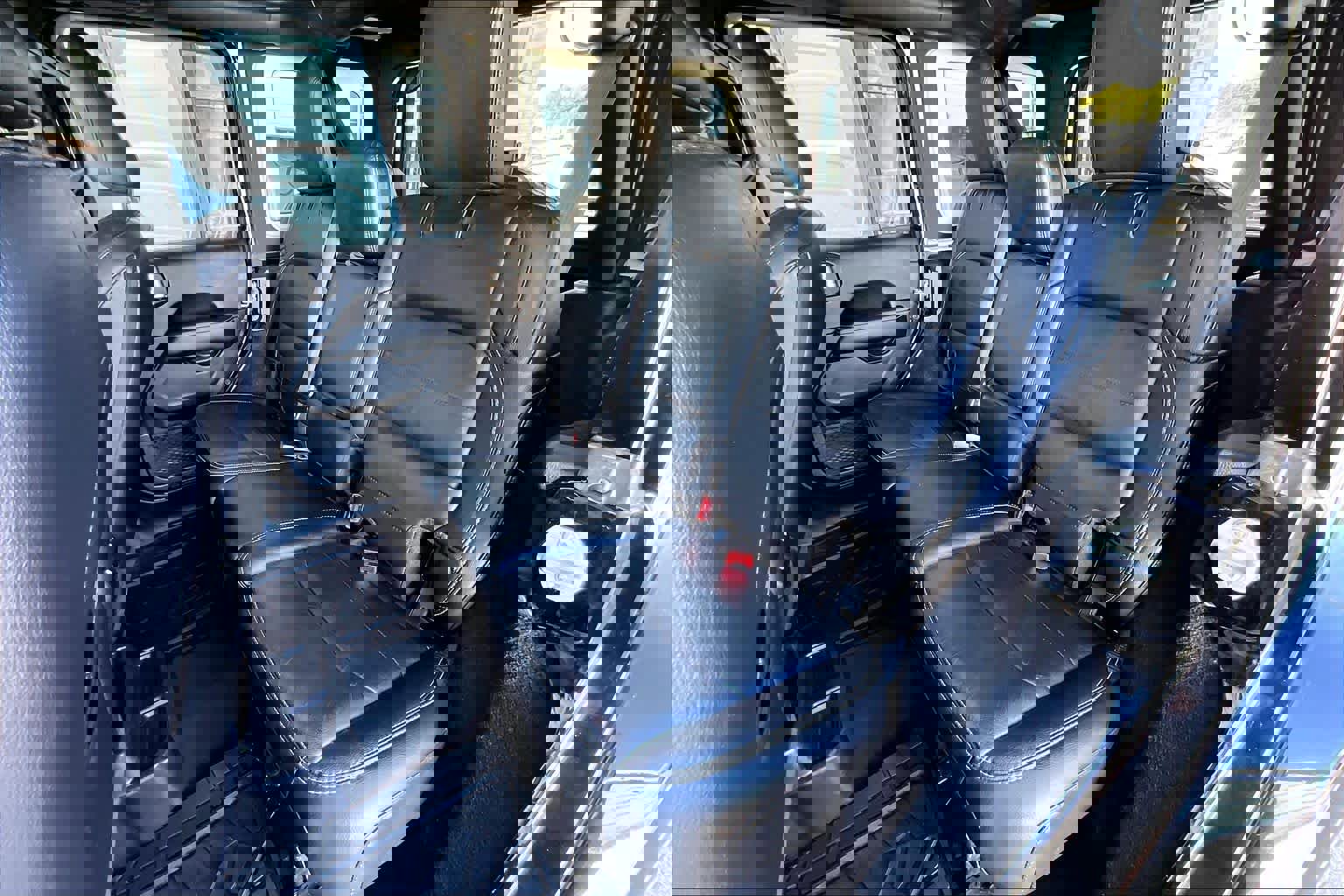 Used 2019 Jeep Wrangler Unlimited Sahara image 20