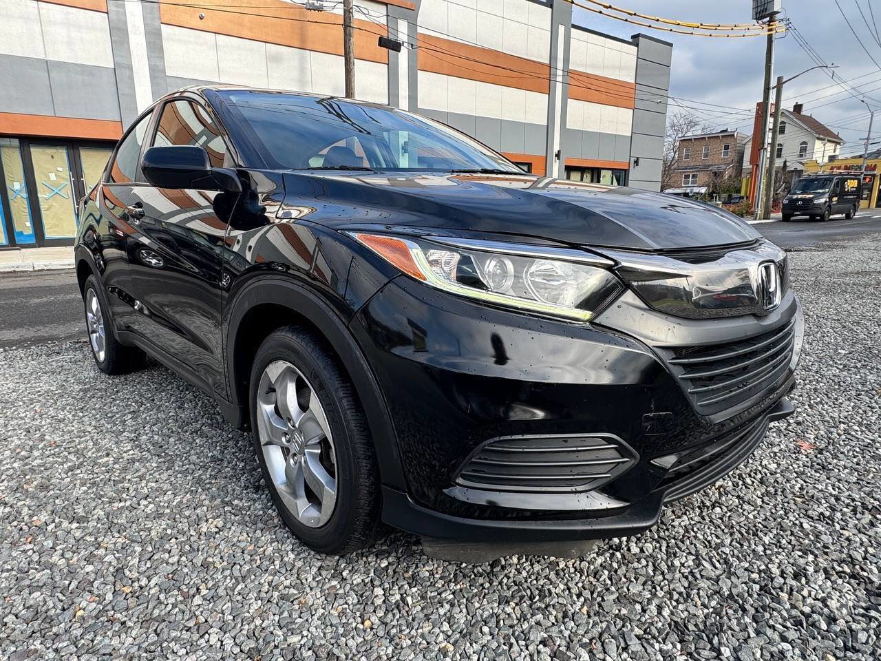 Used 2019 Honda HR-V LX image 3