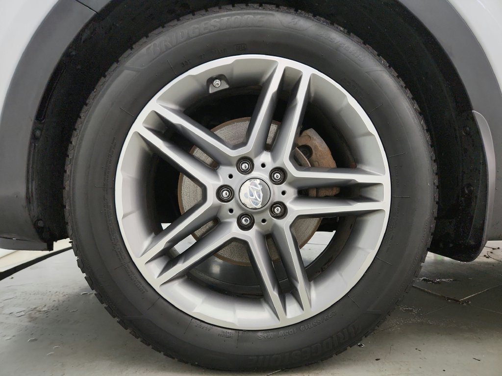 Used 2018 Hyundai Santa Fe Limited AWD/4WD image 40