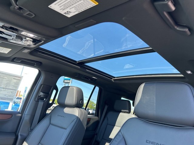 New 2026 GMC Yukon Denali w/ Sun & Power Step Package image 20