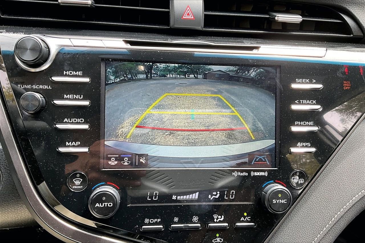 Used 2020 Toyota Camry XSE image 13