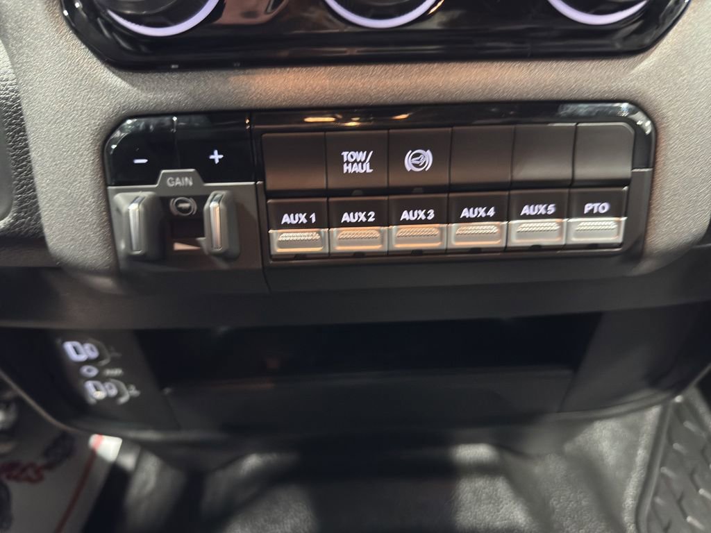 Used 2025 RAM 5500 Tradesman image 32