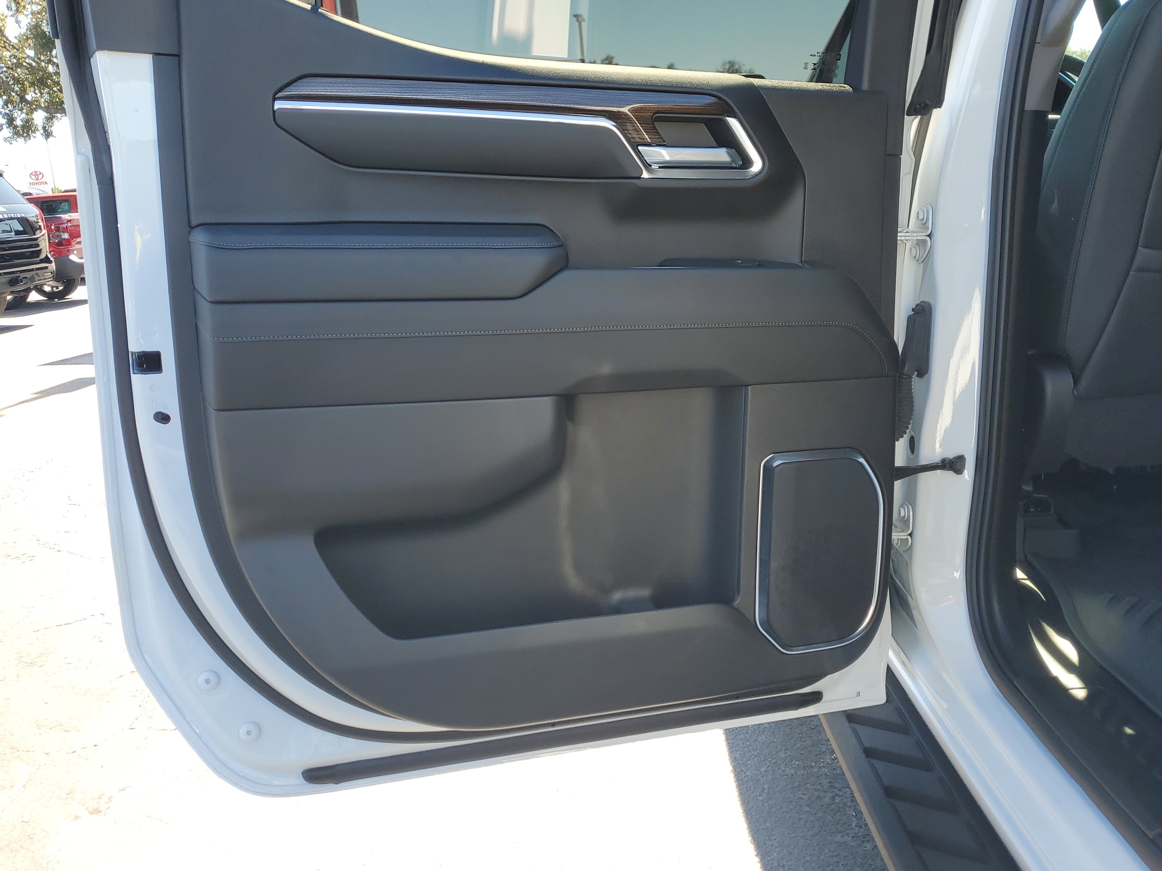 Used 2024 Chevrolet Silverado 1500 LT Trail Boss w/ Convenience Package II image 13