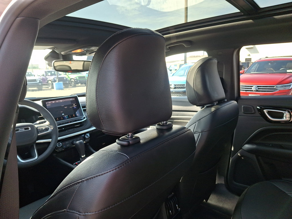 Used 2023 Jeep Compass High Altitude image 21