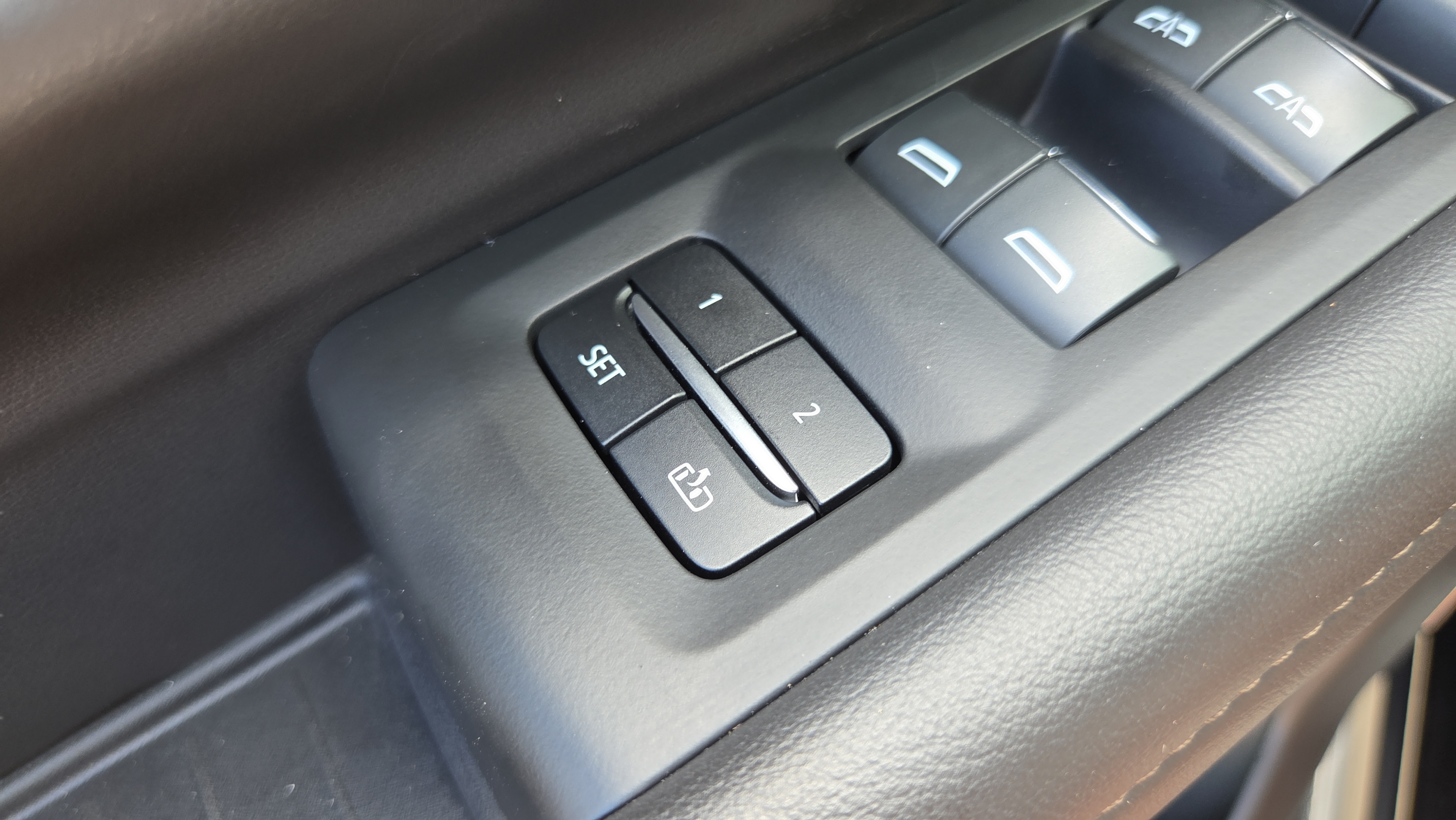 Certified 2023 Chevrolet Suburban High Country AWD/4WD image 34