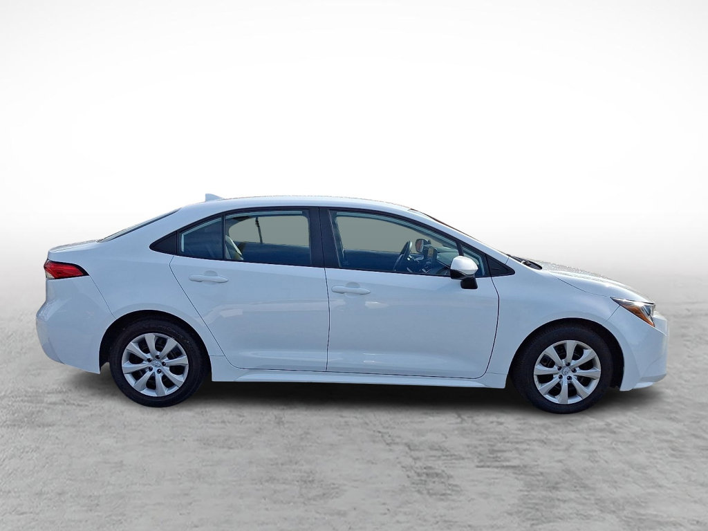 Used 2024 Toyota Corolla LE image 6