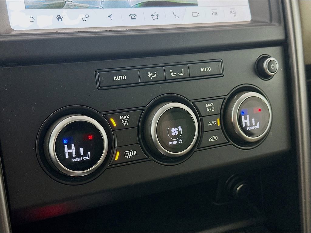 Used 2020 Land Rover Discovery Landmark image 18