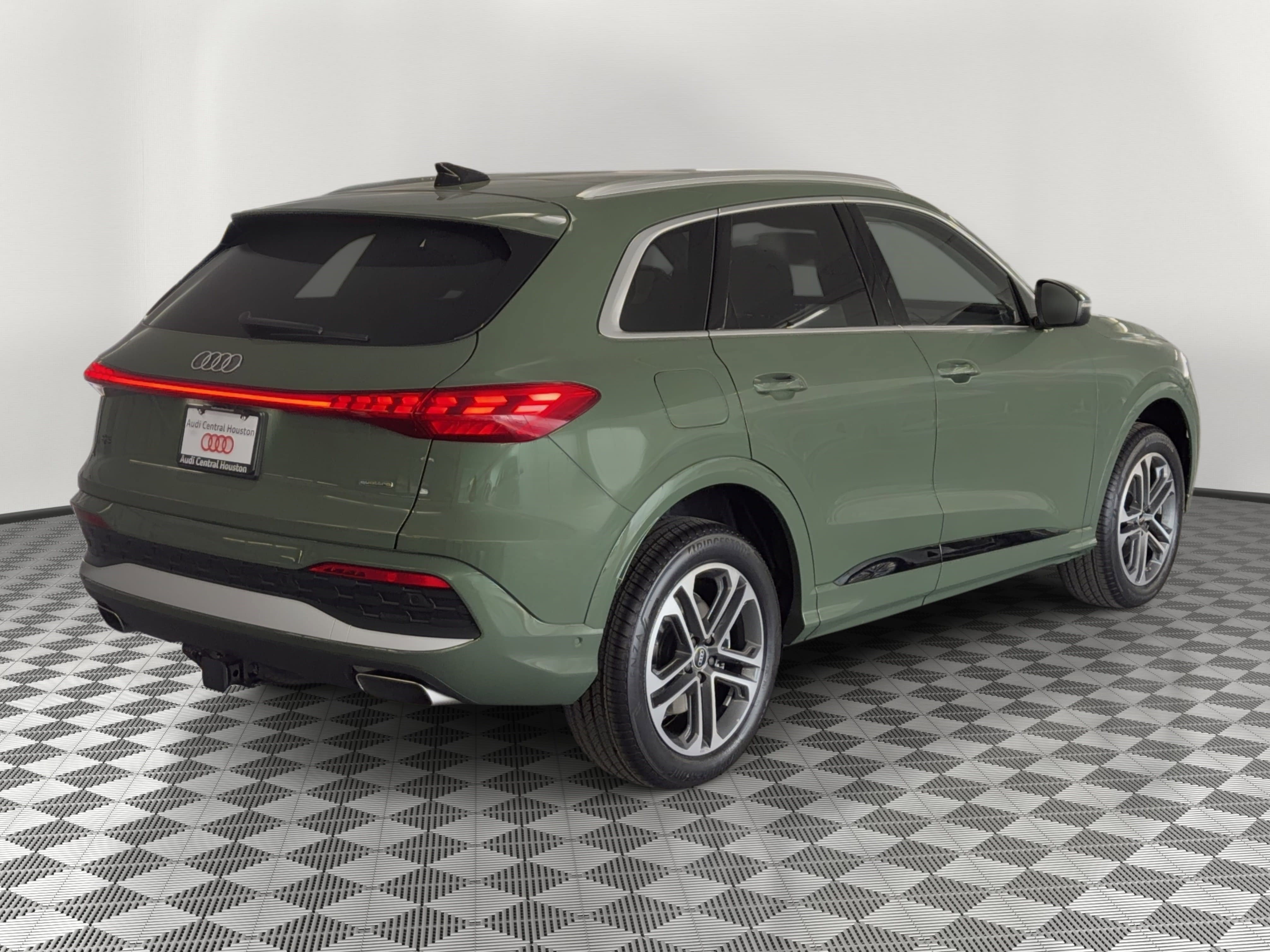 New 2026 Audi Q5 Premium image 9