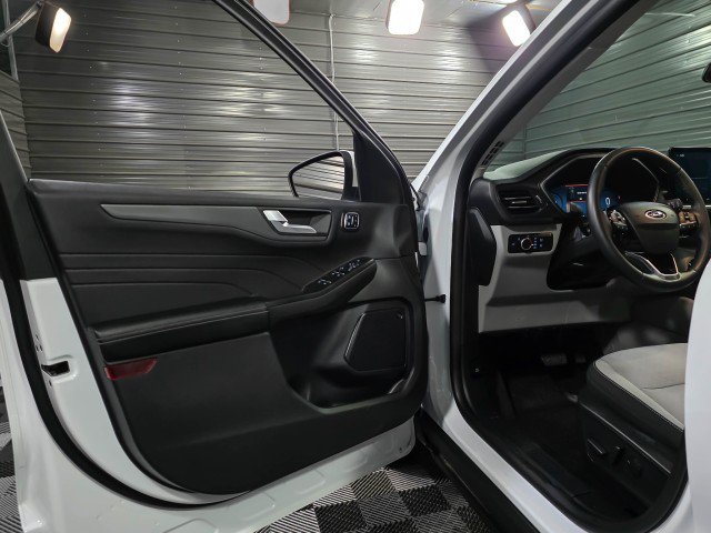Used 2024 Ford Escape Active w/ Tech Pack #2 AWD/4WD image 33