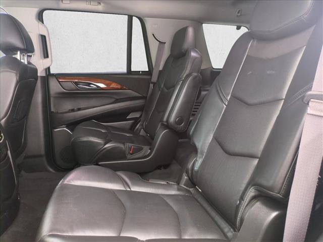 Used 2015 Cadillac Escalade Luxury RWD image 22