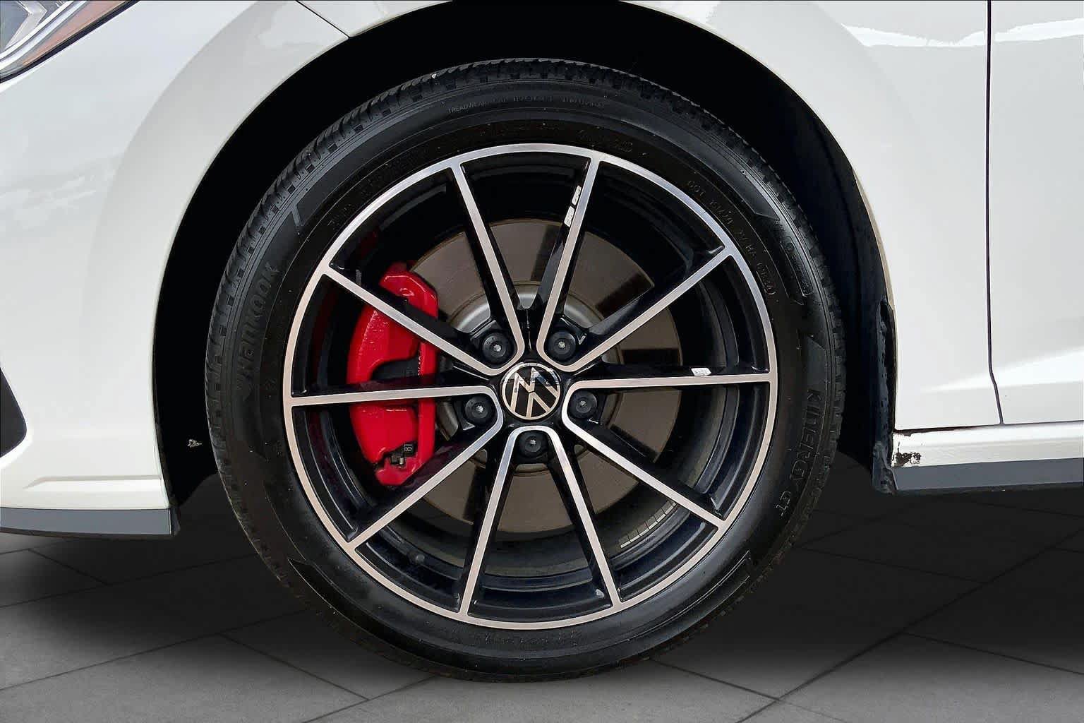 Used 2025 Volkswagen Jetta GLI Autobahn FWD image 10