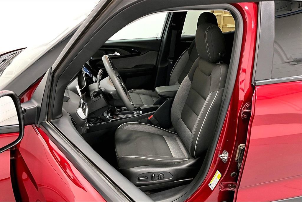 Used 2021 Chevrolet TrailBlazer LT w/ Convenience Package FWD image 31