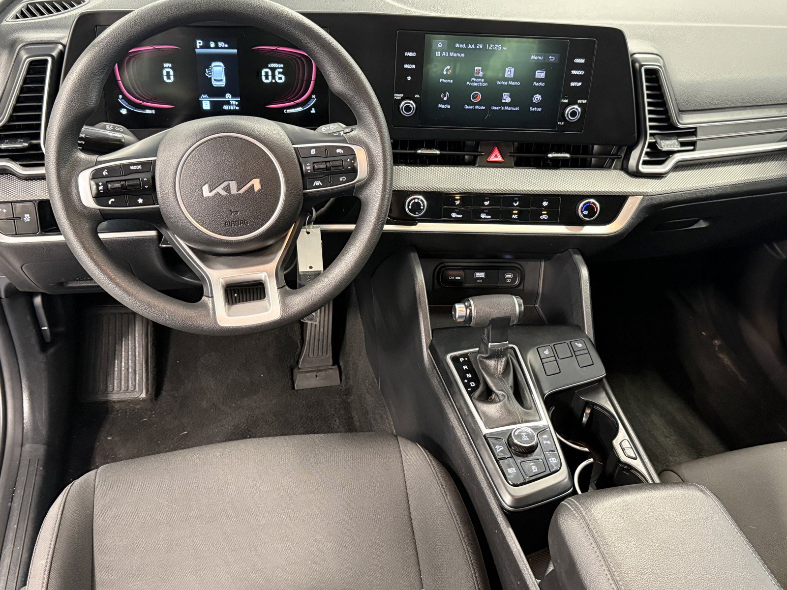 Used 2023 Kia Sportage LX AWD/4WD image 15