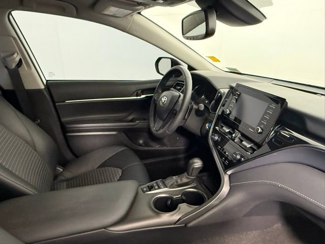 Used 2022 Toyota Camry SE image 49