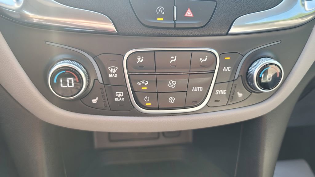 Used 2023 Chevrolet Equinox LT w/ Driver Convenience Package image 22