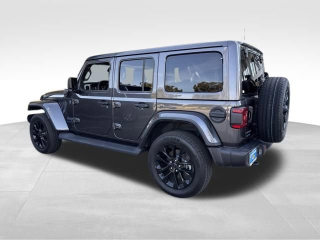 Used 2025 Jeep Wrangler Unlimited Sahara image 3