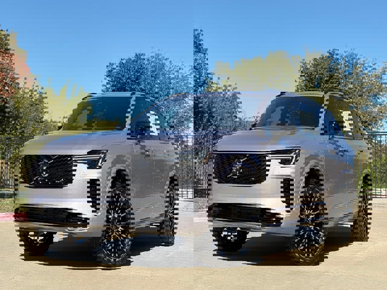 New 2026 Volvo XC90 B6 Ultra w/ Protection Package Premier video 2