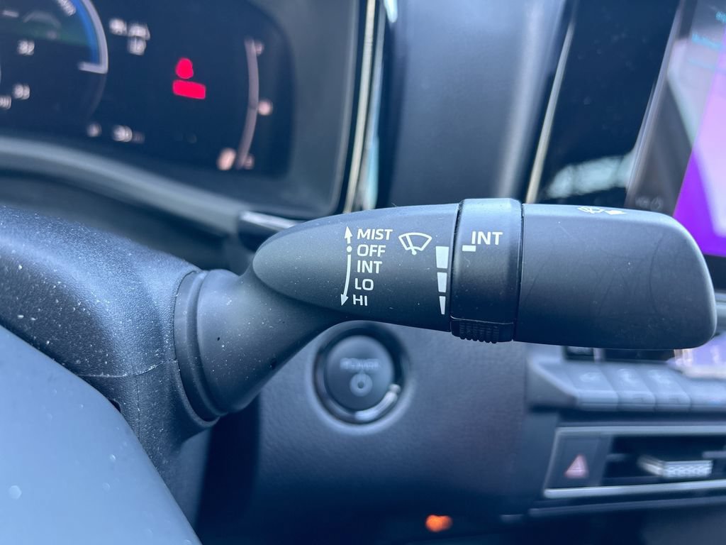 Used 2025 Toyota Camry LE FWD image 18