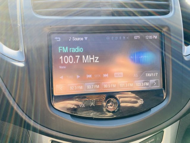 Used 2016 Chevrolet Trax LT w/ LT Sun and Sound Package image 34