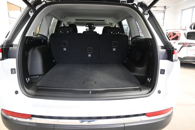 Used 2023 Jeep Grand Cherokee Laredo w/ Luxury Tech Group I AWD/4WD image 29