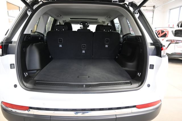Used 2023 Jeep Grand Cherokee Laredo w/ Luxury Tech Group I AWD/4WD image 29