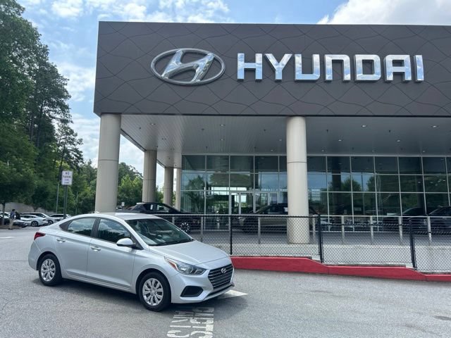 Certified 2022 Hyundai Accent SE FWD image 1