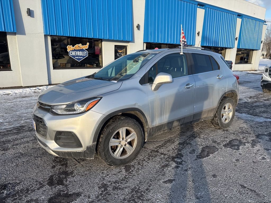 Used 2017 Chevrolet Trax LT w/ LT Convenience Package image 1