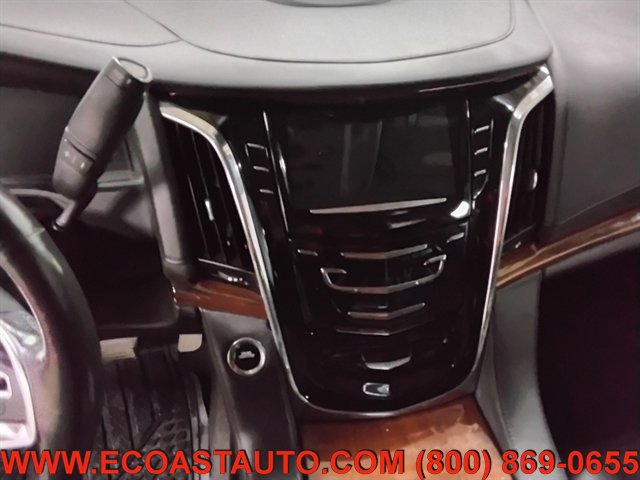 Used 2015 Cadillac Escalade Premium image 12