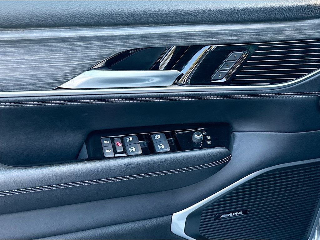 Used 2024 Jeep Wagoneer Series III image 19