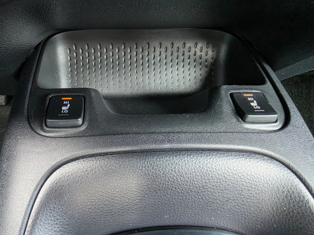Used 2022 Toyota Corolla XLE w/ Carpet Mat Package (TMS) image 18