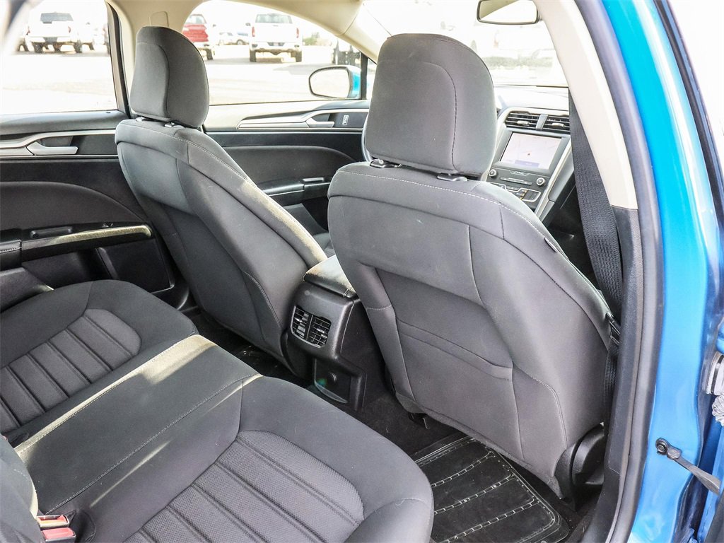 Used 2020 Ford Fusion SE image 19