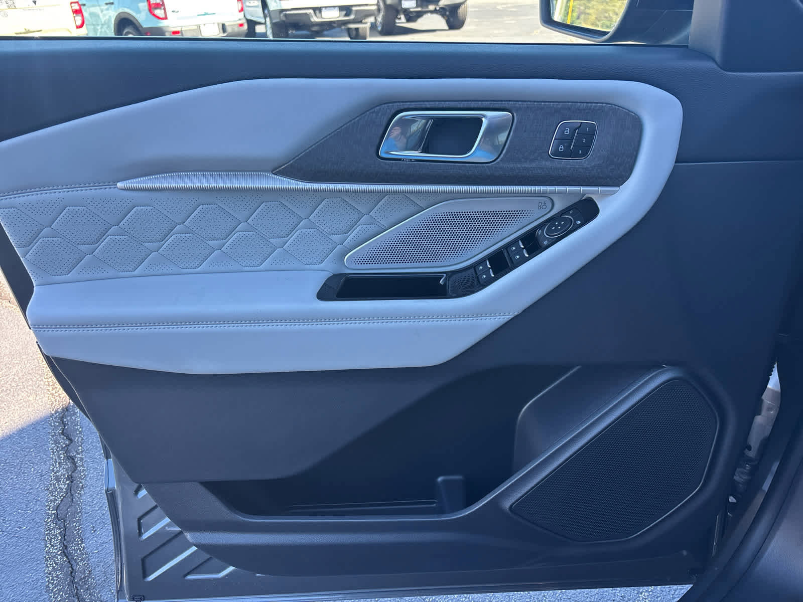 New 2025 Ford Explorer Platinum image 18