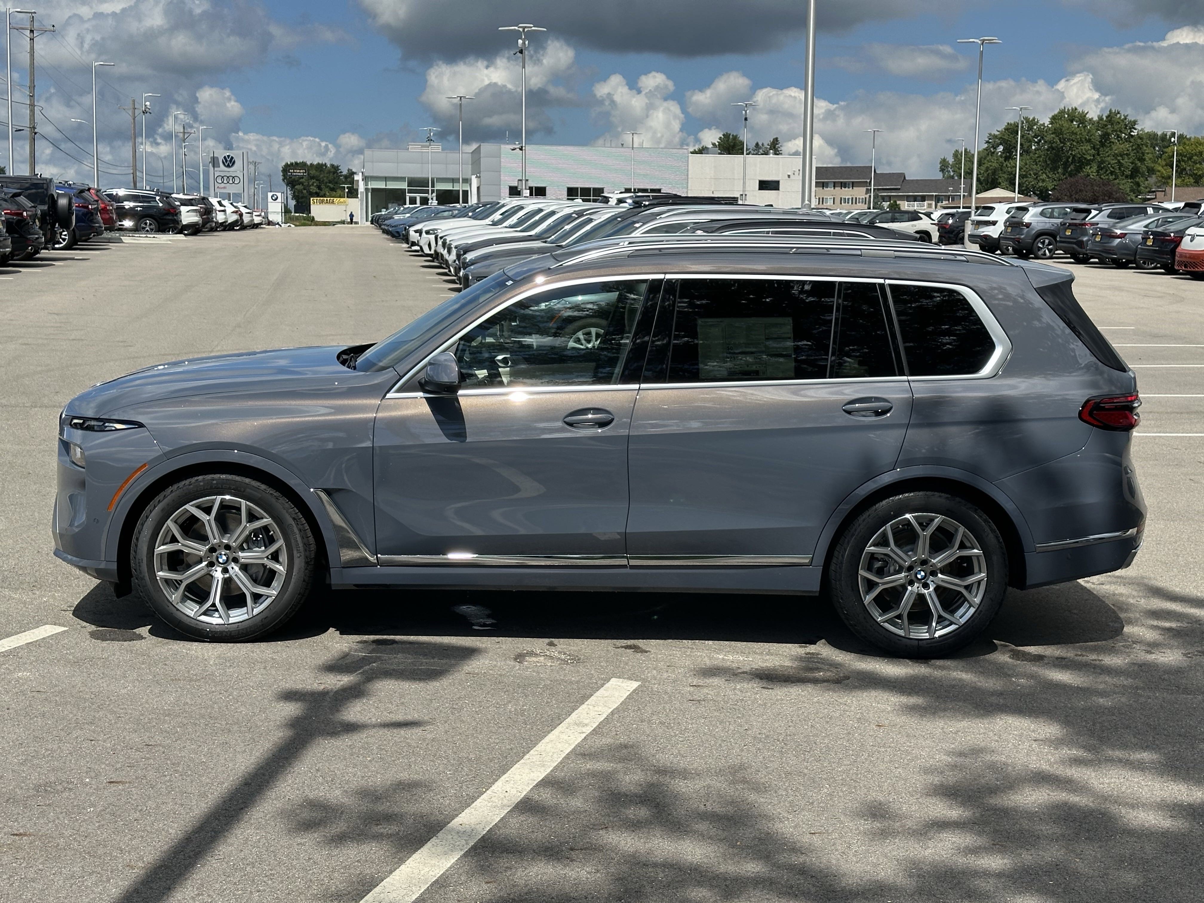 New 2026 BMW X7 xDrive40i image 4