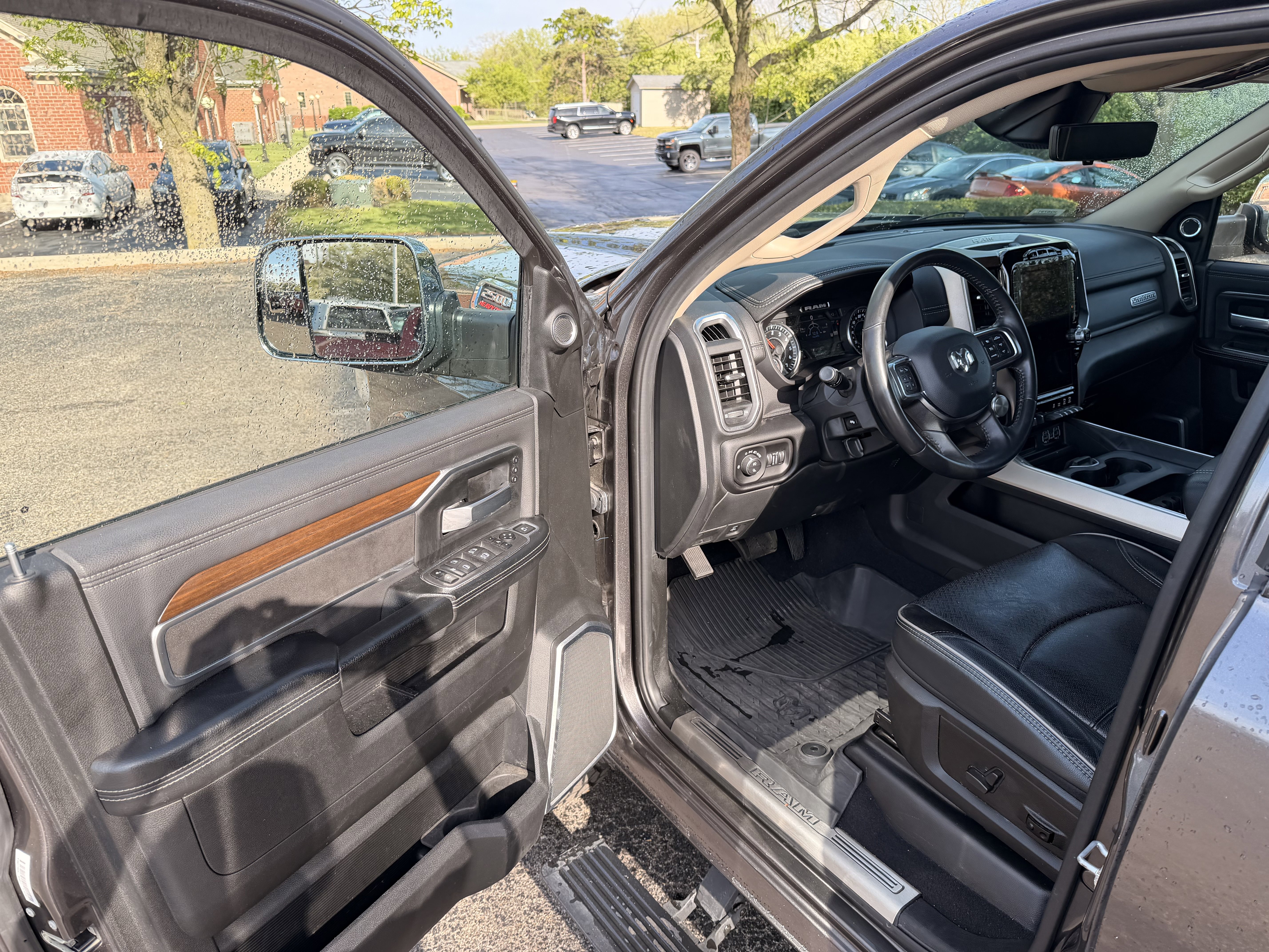 Used 2022 RAM 2500 Laramie image 10