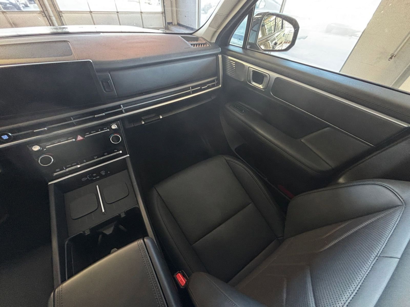 Used 2025 Hyundai Santa Fe SEL image 40