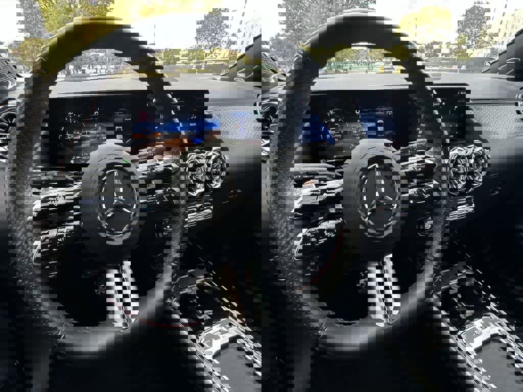 Used 2024 Mercedes-Benz GLA 250 GLA 250 image 13