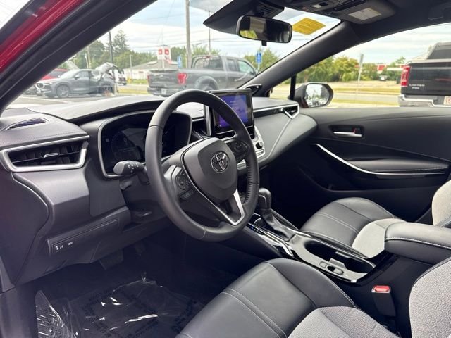 Used 2025 Toyota Corolla XSE FWD image 12