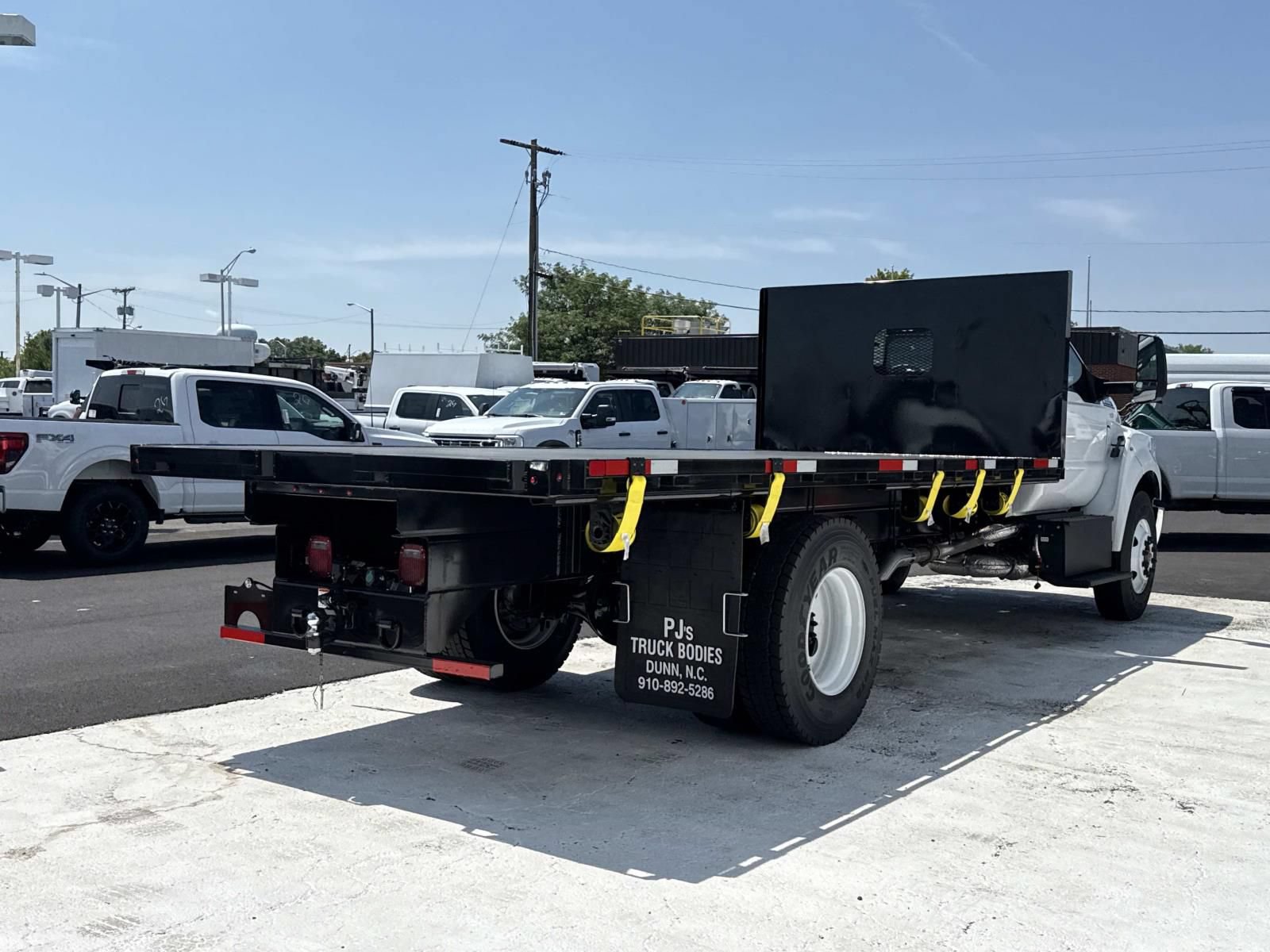 New 2027 Ford F650 2WD Regular Cab Super Duty image 3