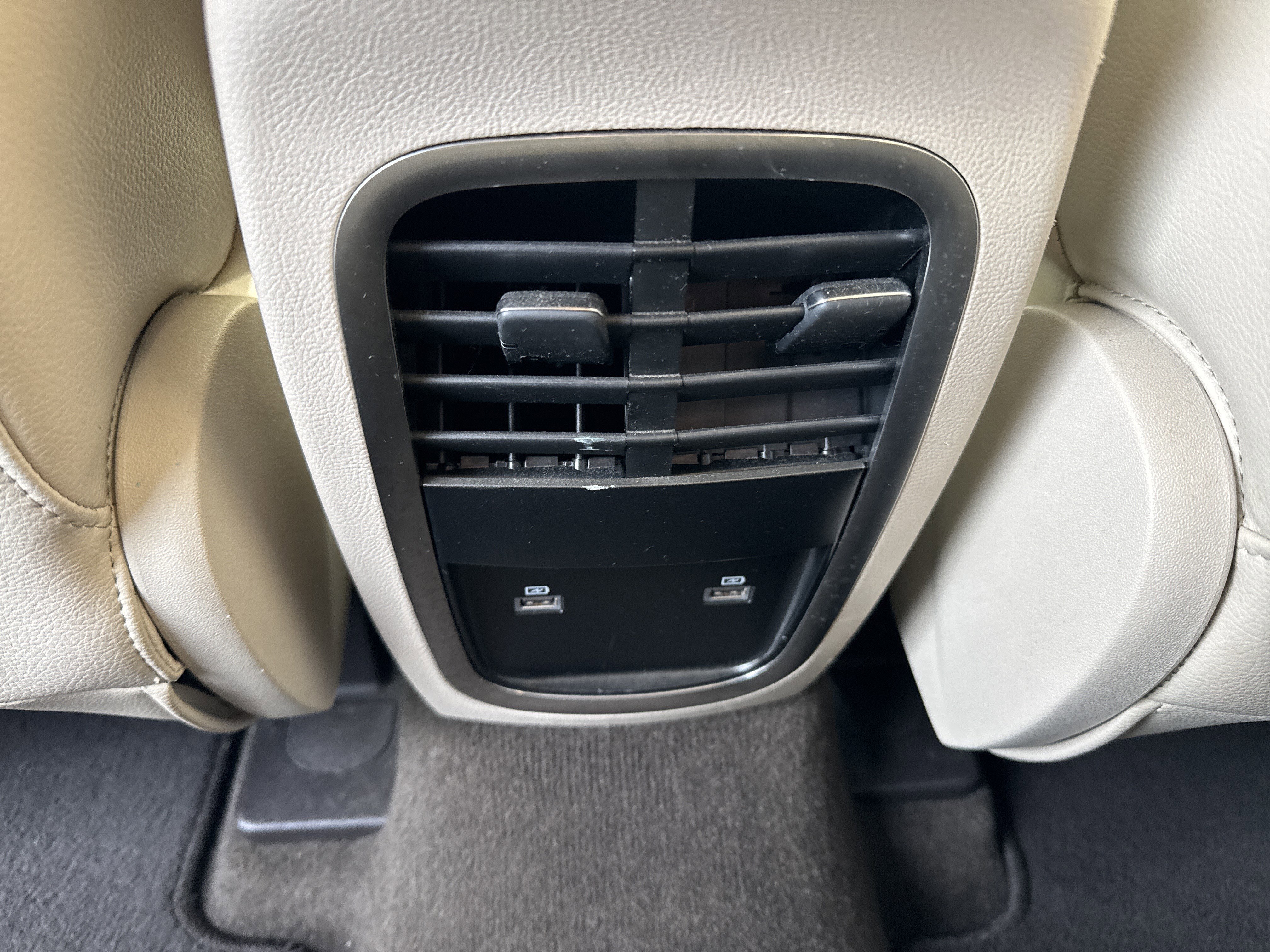 Used 2019 Lincoln MKC Premiere image 21