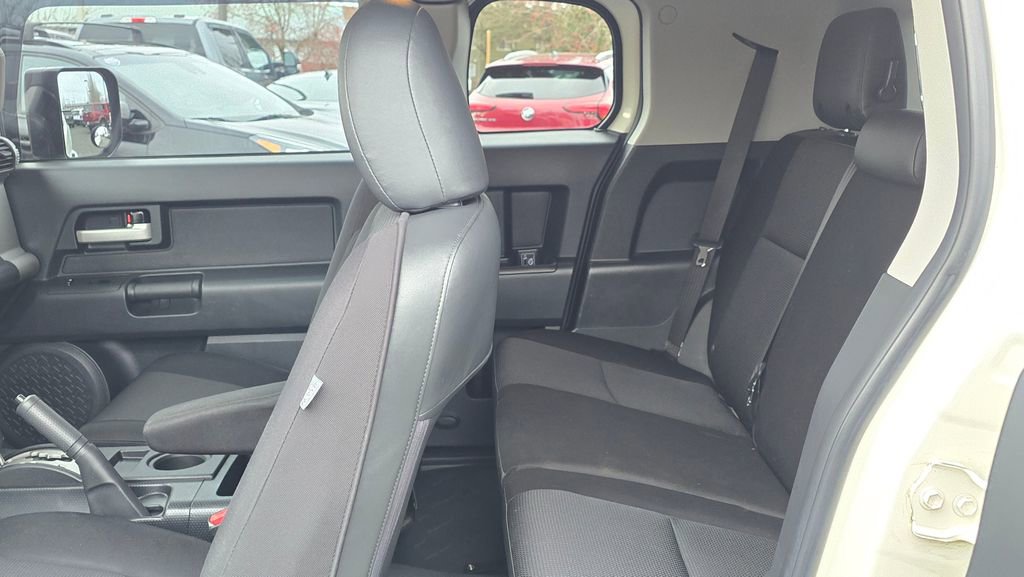 Used 2014 Toyota FJ Cruiser 4WD w/ Convenience Package image 19