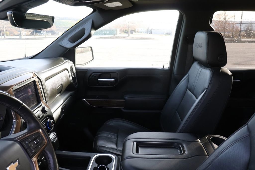 Used 2020 Chevrolet Silverado 1500 High Country w/ Technology Package image 17