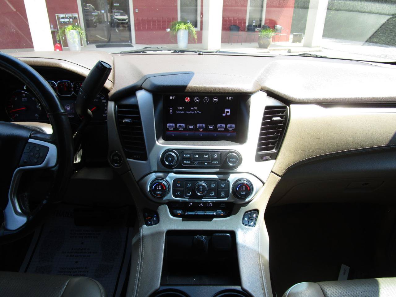 Used 2016 GMC Yukon SLT w/ HD Trailering Package RWD image 7