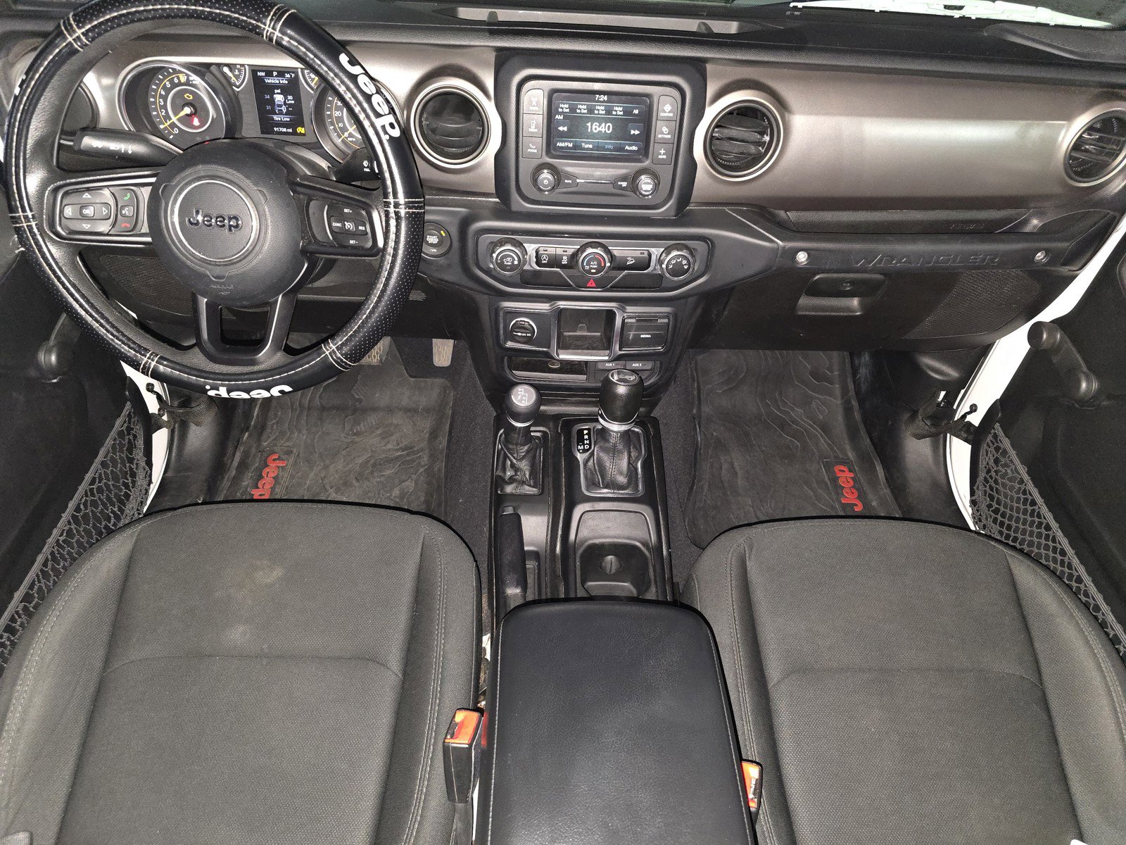 Used 2018 Jeep Wrangler Unlimited Sport image 9