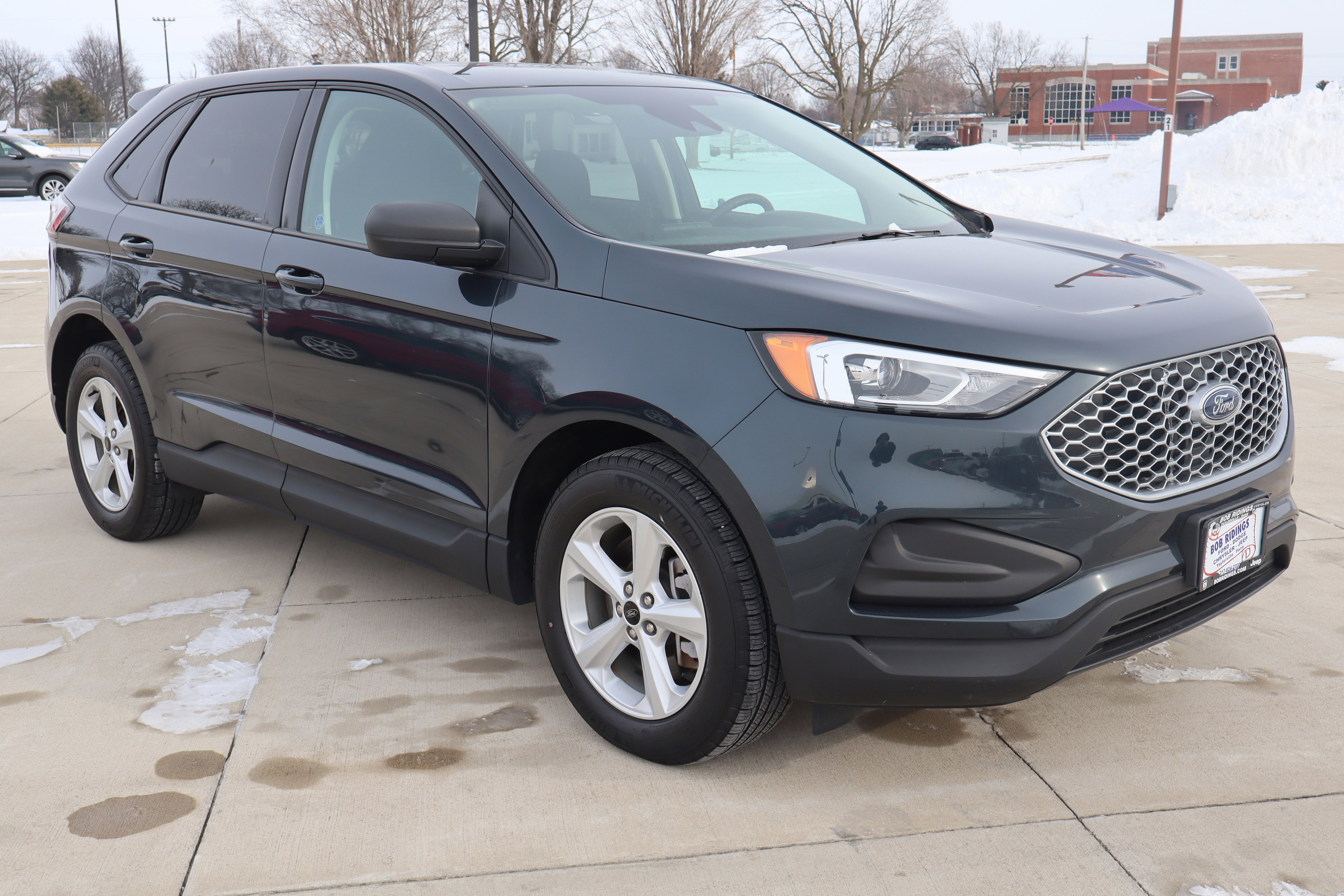 Used 2023 Ford Edge SE image 4
