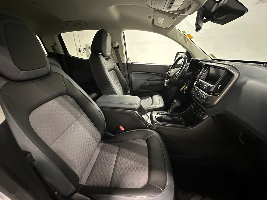 Used 2021 Chevrolet Colorado Z71 w/ Safety Package AWD/4WD image 27