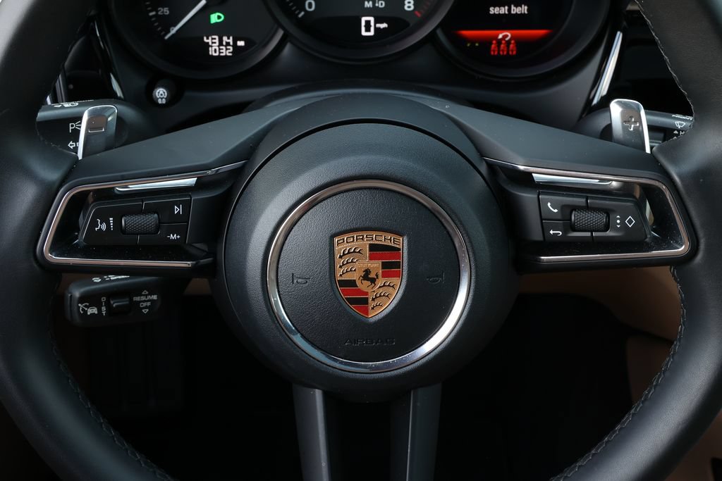 Certified 2026 Porsche Macan AWD/4WD image 42