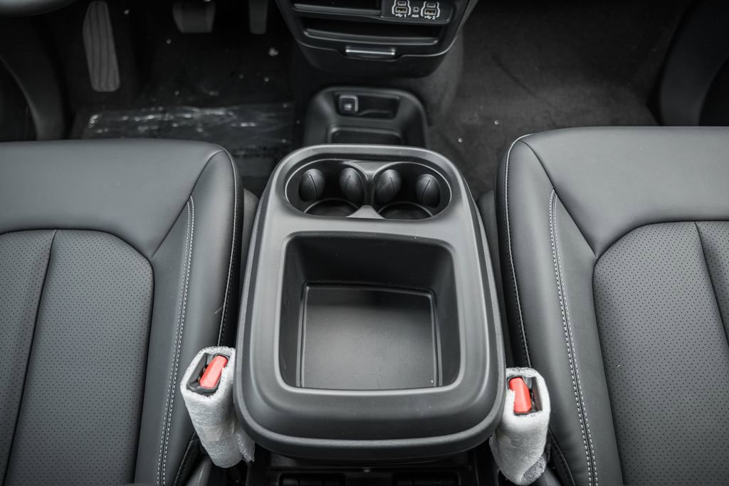 New 2025 Chrysler Pacifica Select image 27