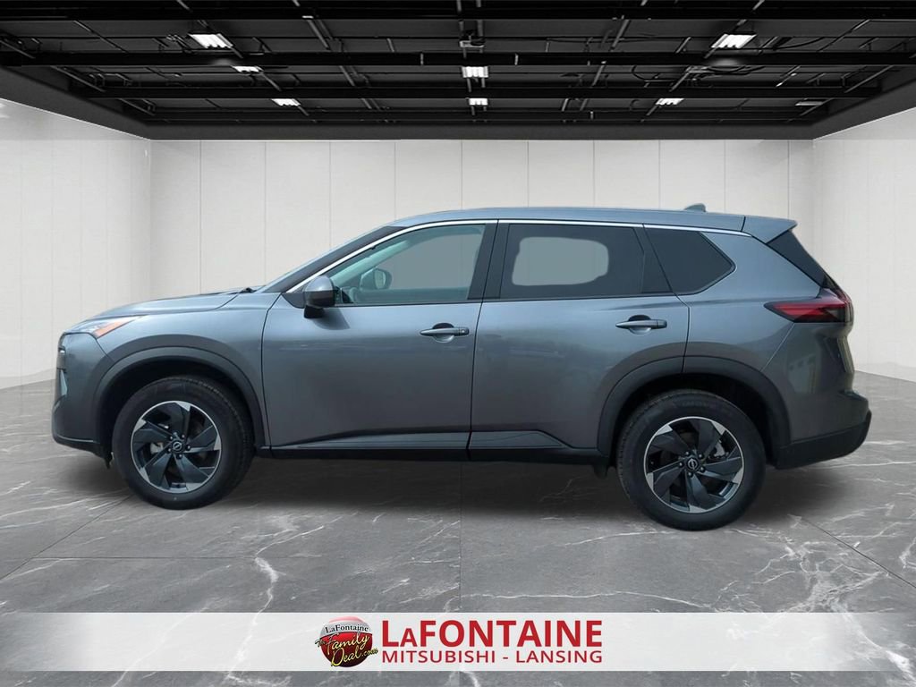 Used 2025 Nissan Rogue SV image 5