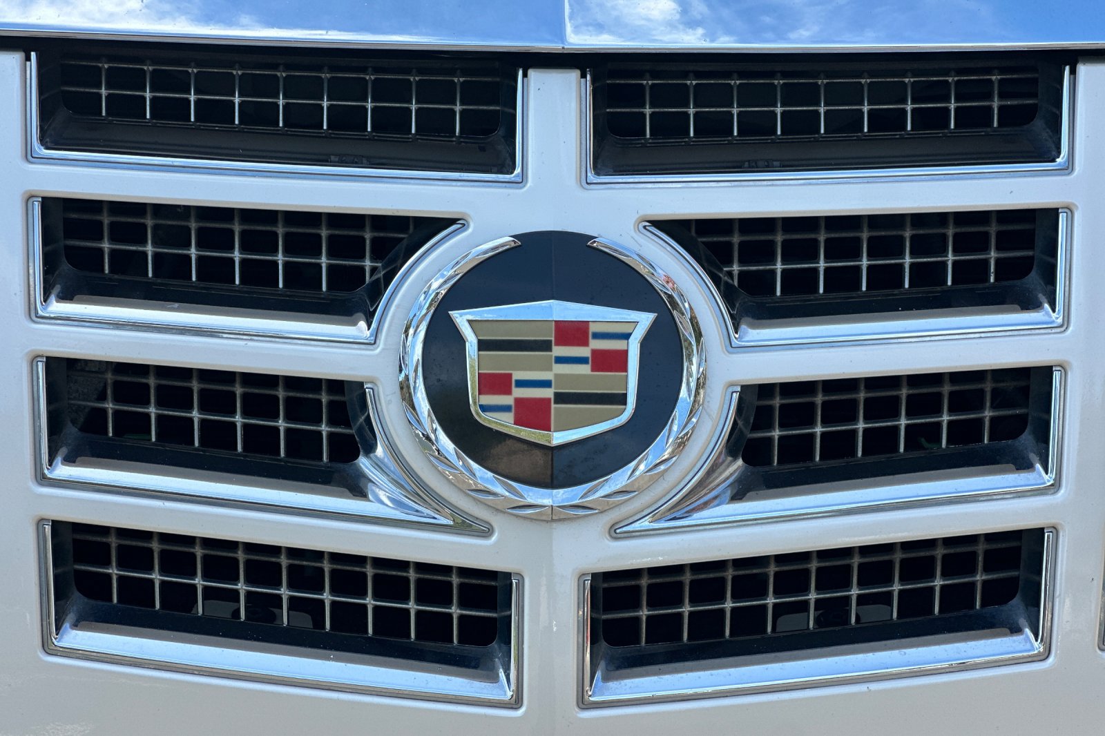 Used 2007 Cadillac Escalade AWD w/ Information Package image 41